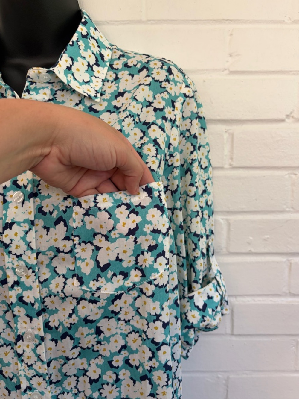 Finley Doris Daisy Button Front Dress, SZ S EUC MSRP $315 - Picture 5 of 9